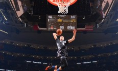 开云体育-冰封多伦多！爱德华兹狂澜终结活塞九连败，重建之路亮起曙光