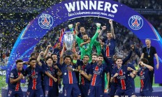 开云体育官网-热刺挑战：欧国联八强名额悬念莫测