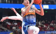 开云体育平台APP-新疆男篮绝地逆袭海南队，力挽颓势