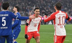 开云下载-拜仁慕尼黑队大将入主英超，引发球迷疑虑