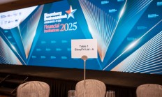 开云体育下载-法国选手斩获桂冠，成功逆袭