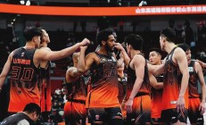 开云体育app-精彩时刻凸显球员实力，观众尖叫连连