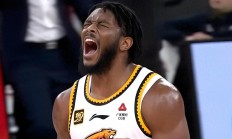 开云体育平台APP-帕尔马实现惊天逆转史诗级胜利令人惊叹