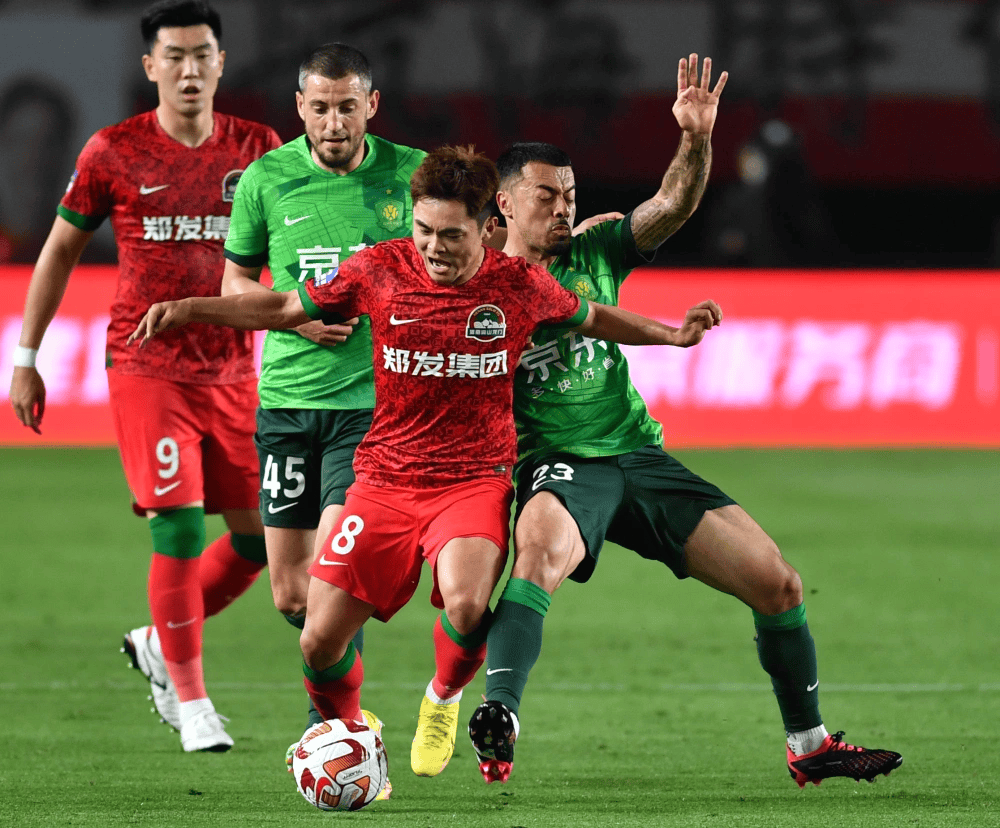 包含国安主场迎战华夏发起保级冲击的词条