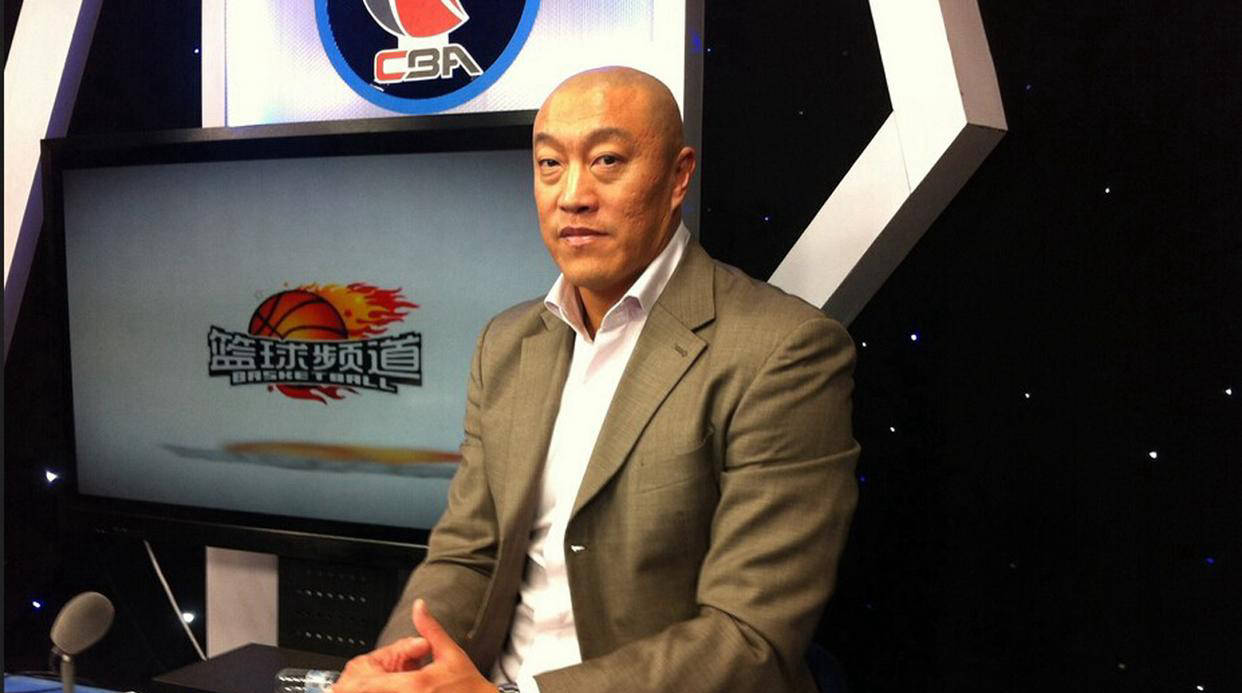 篮球名宿战略指导，球队士气高涨的简单介绍