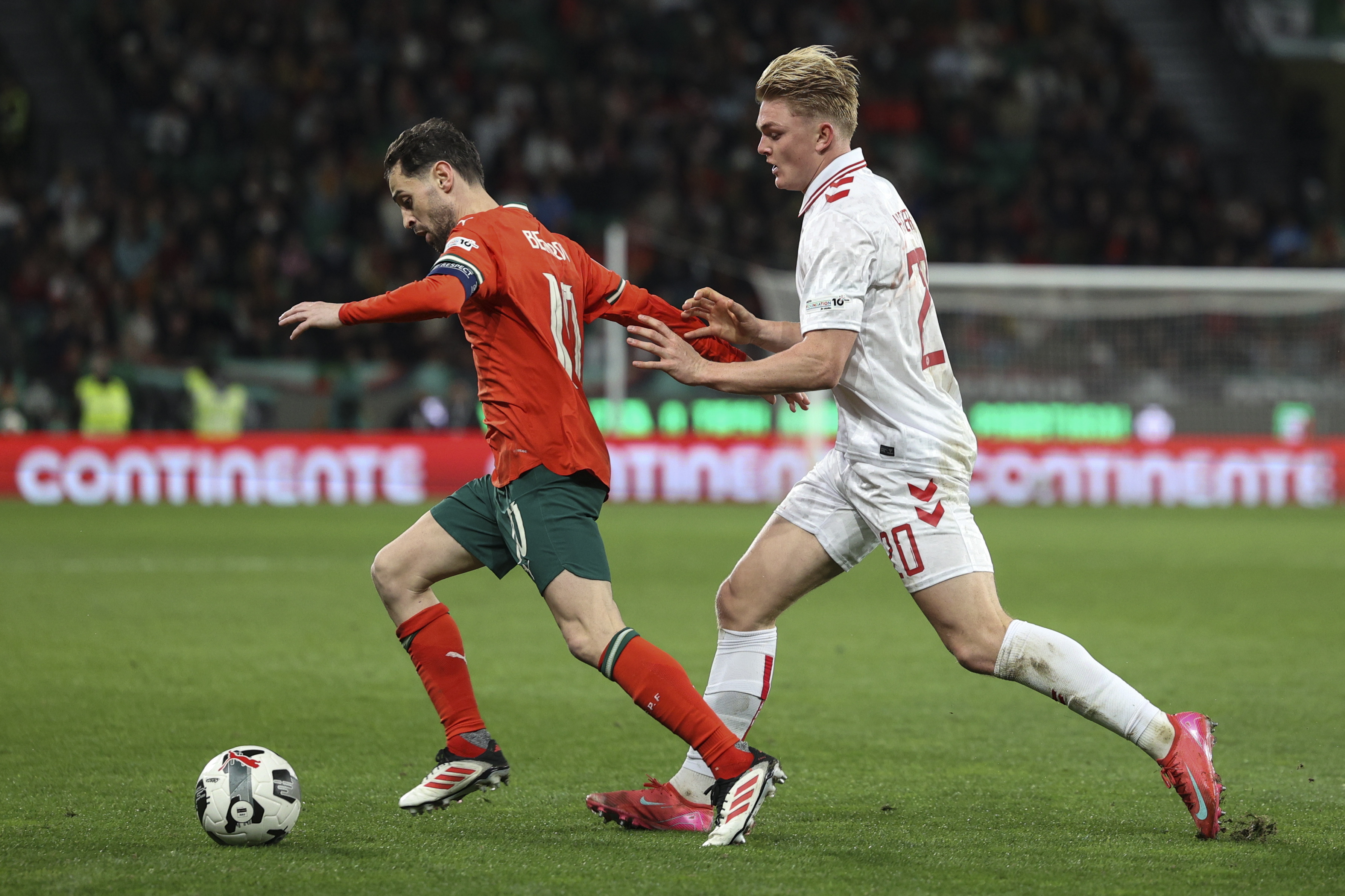 欧国联比赛精彩上演，球员身体素质备受检验