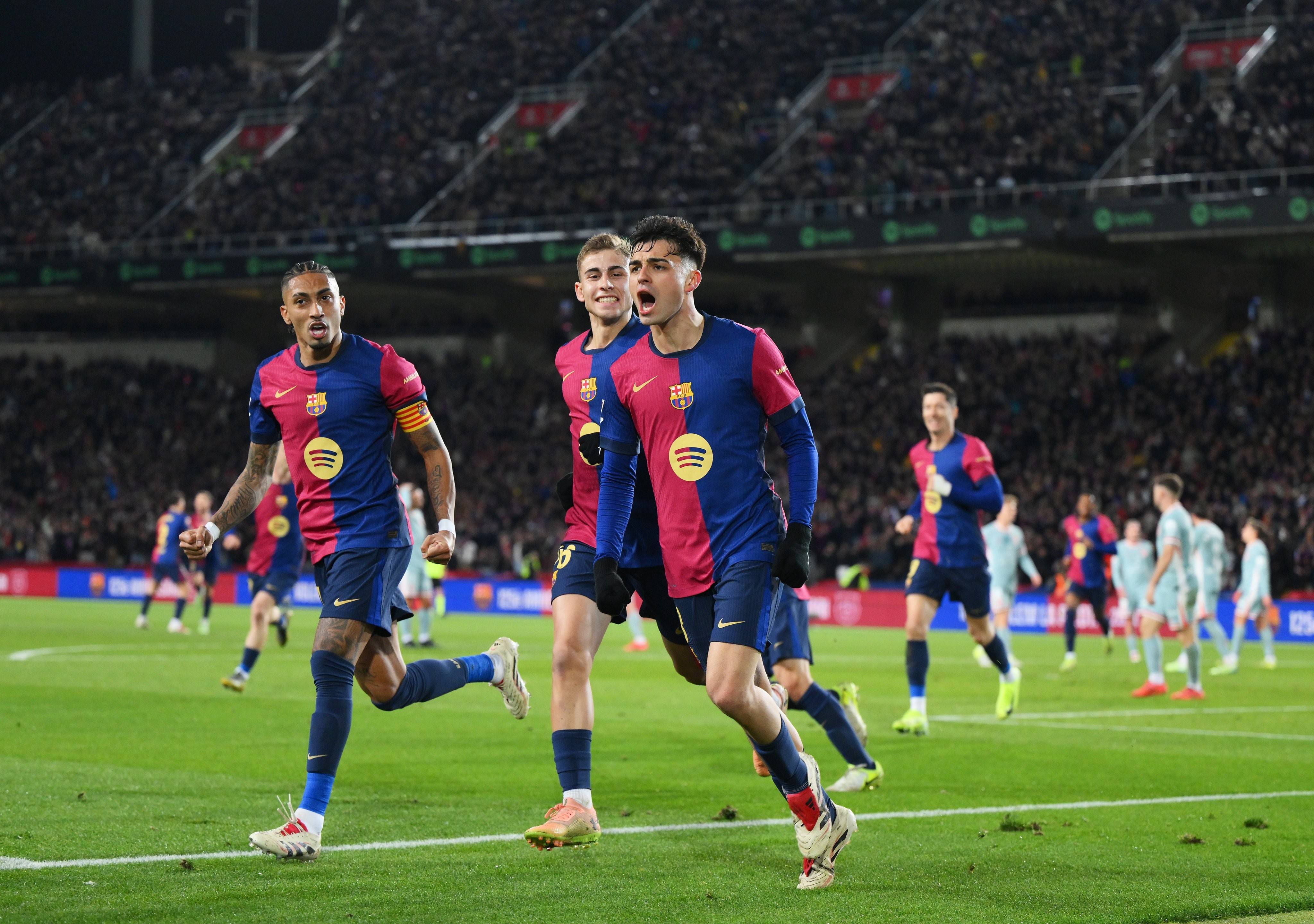 巴萨门将神勇扑救，助球队保住三分