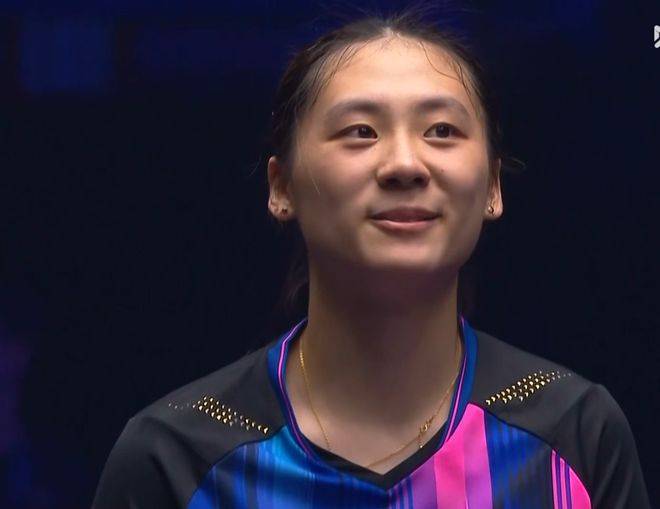 赫克塞尔击败实力强劲对手，赢得掌声