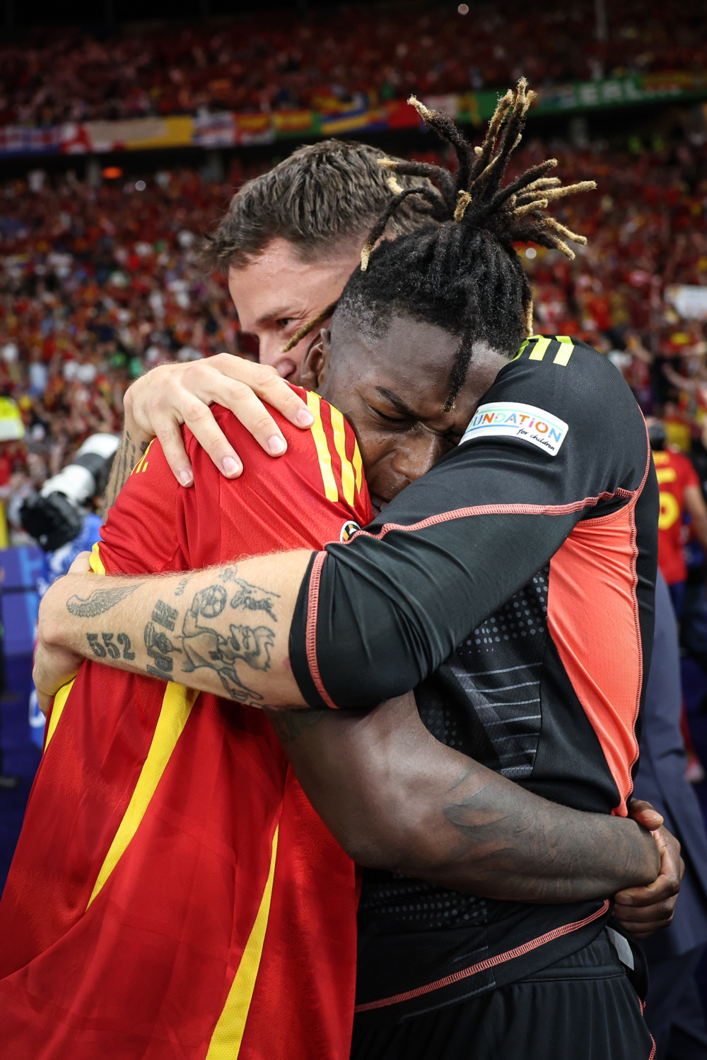 欧洲女足：西班牙队成功晋级半决赛