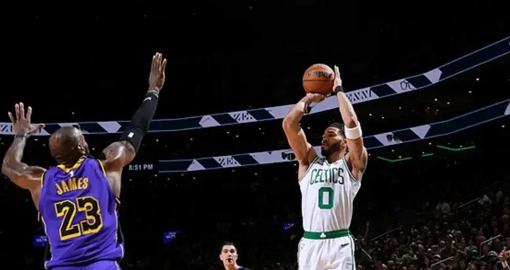 湖人击败凯尔特人,戴维斯全场最高篮板 湖人击败凯尔特人,戴维斯全场最高篮板