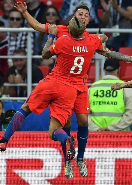 包含智利大胜澳大利亚，小组出线形势稍有缓和的词条