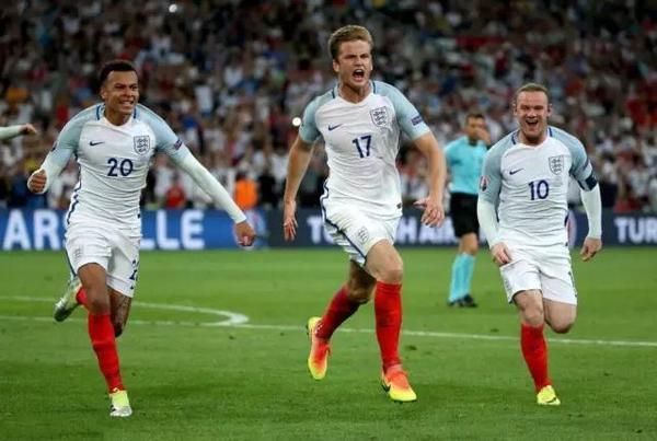 马赛勇夺胜利，队员士气高涨