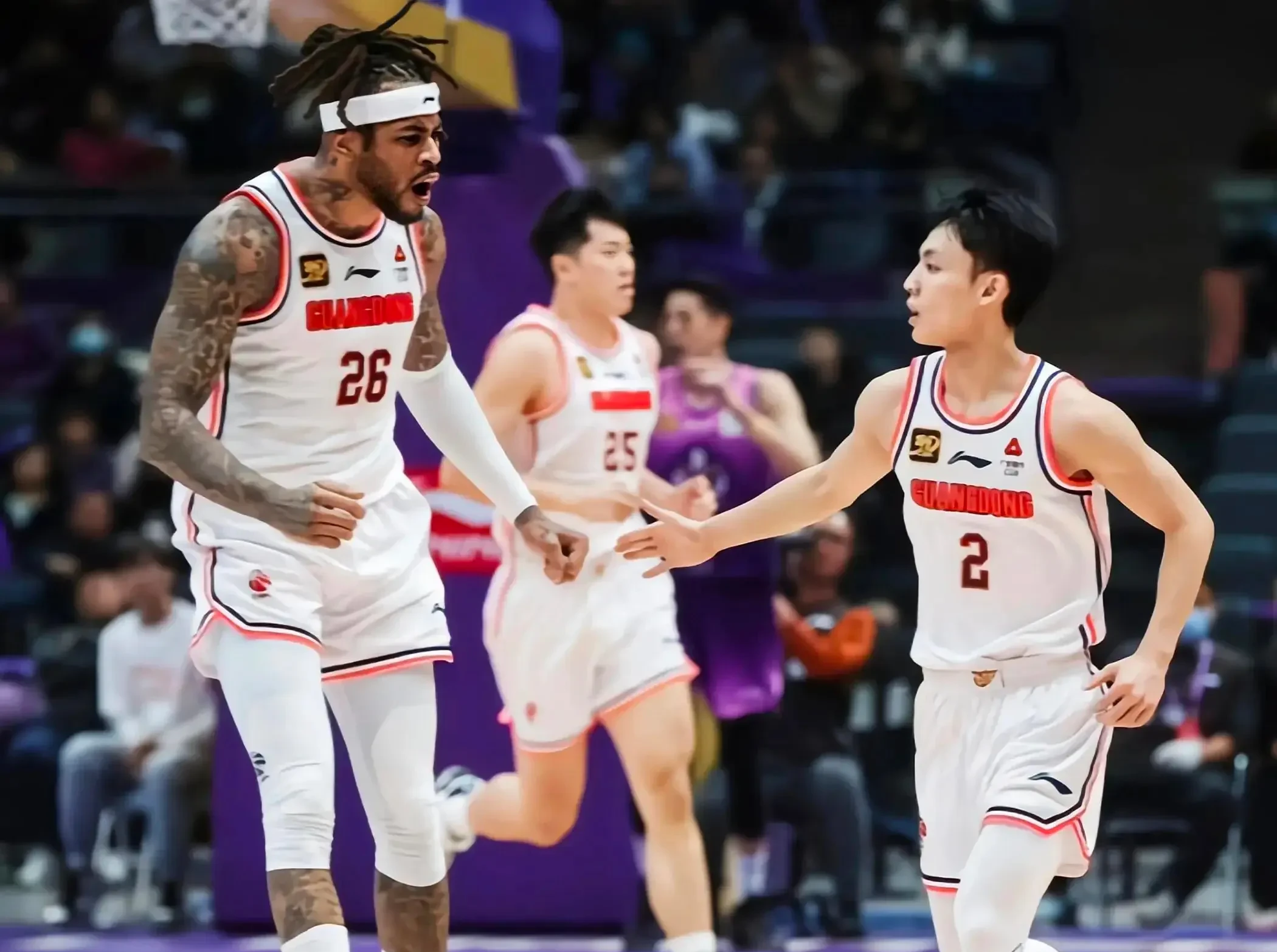 广东队大胜上海，连胜赢得总冠军