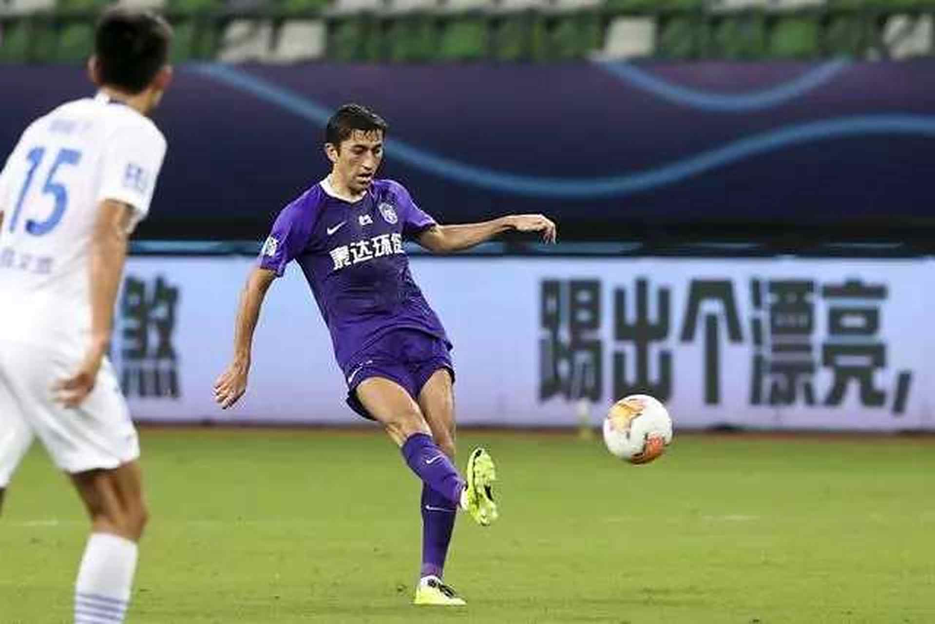 包含建业主场战平泰达，保级形势堪忧的词条