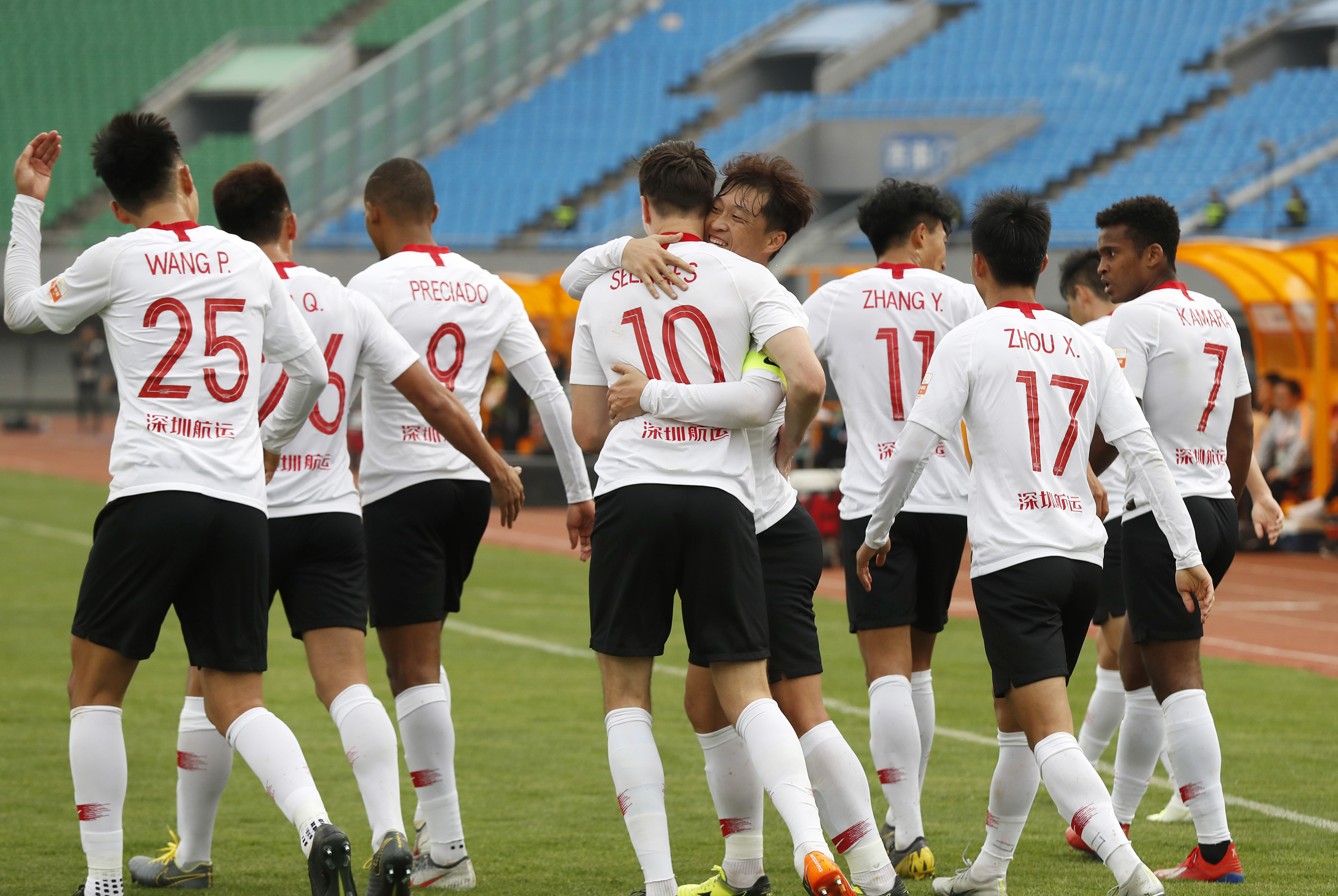 深圳佳兆业主场战平天津泰达，稳居中游的简单介绍