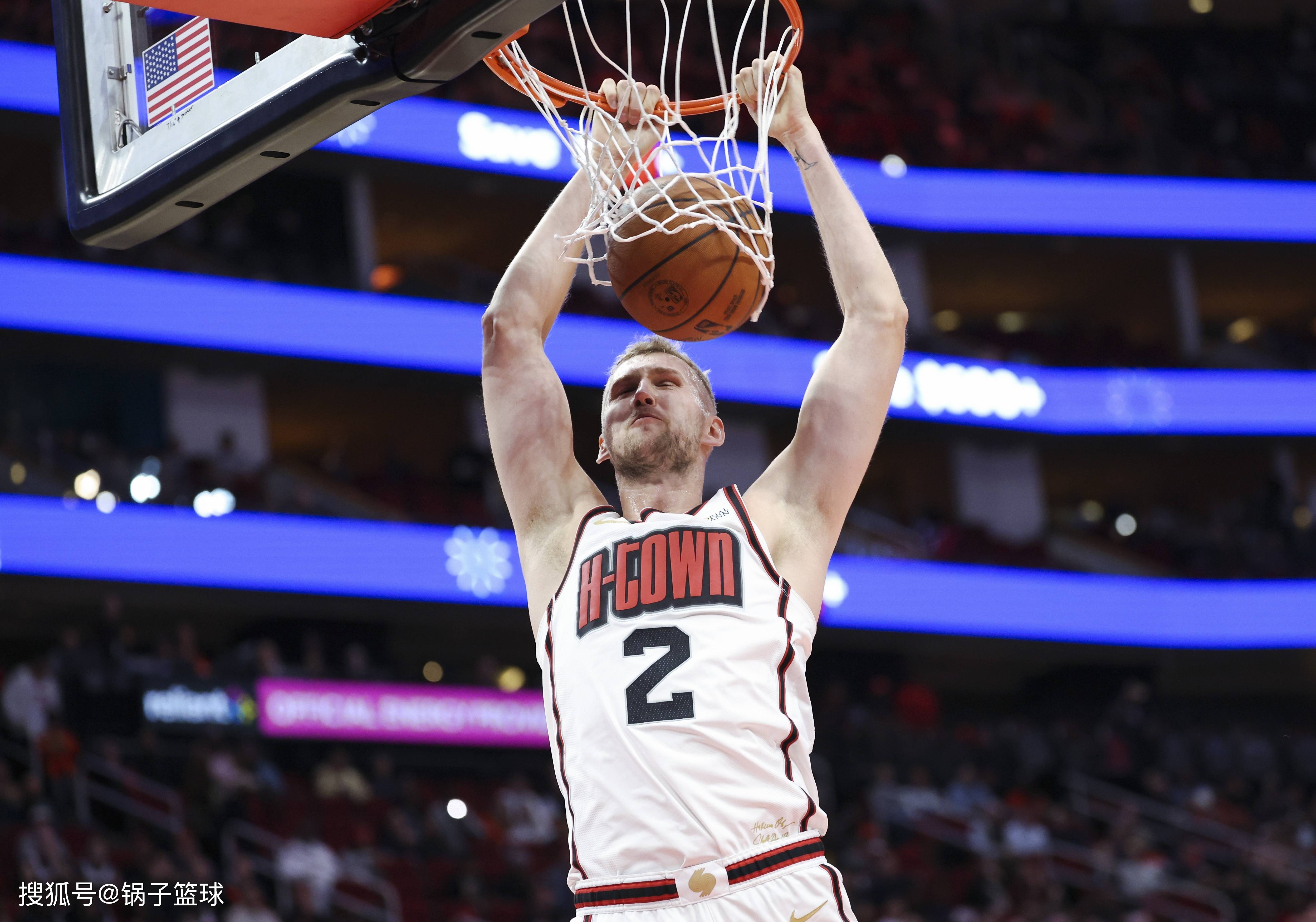 包含火箭天王受伤缺阵，队友接力突破的词条