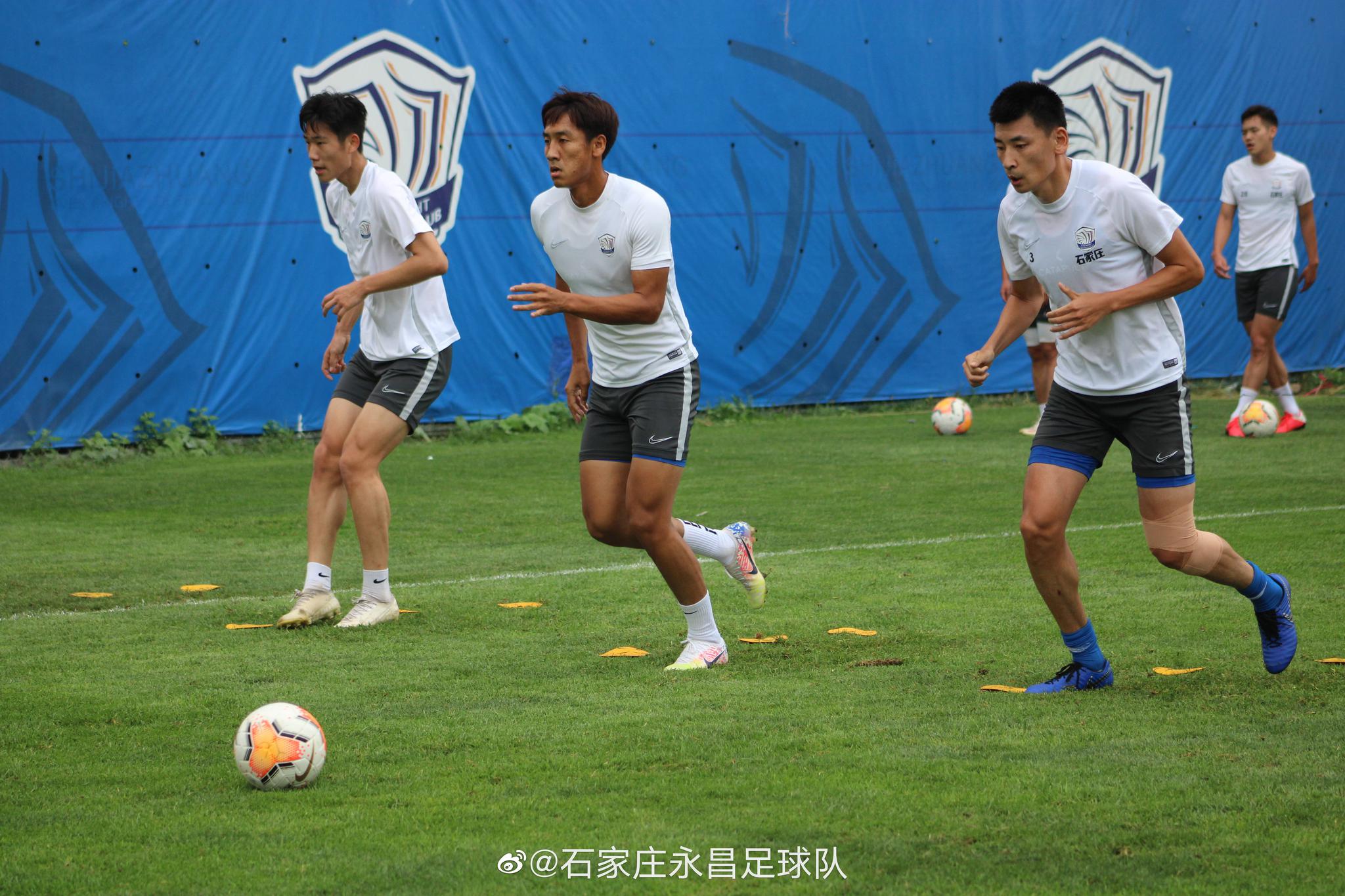 人队全员健康复出，备战新赛季的简单介绍