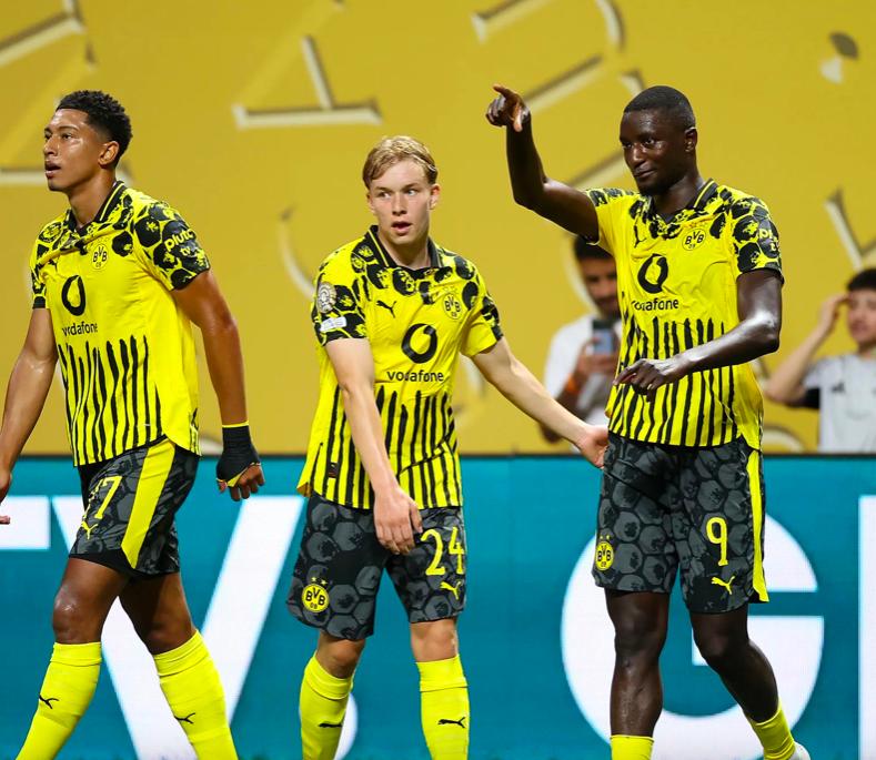 红牛二队完胜梅赛德斯，诺里斯点燃赛场