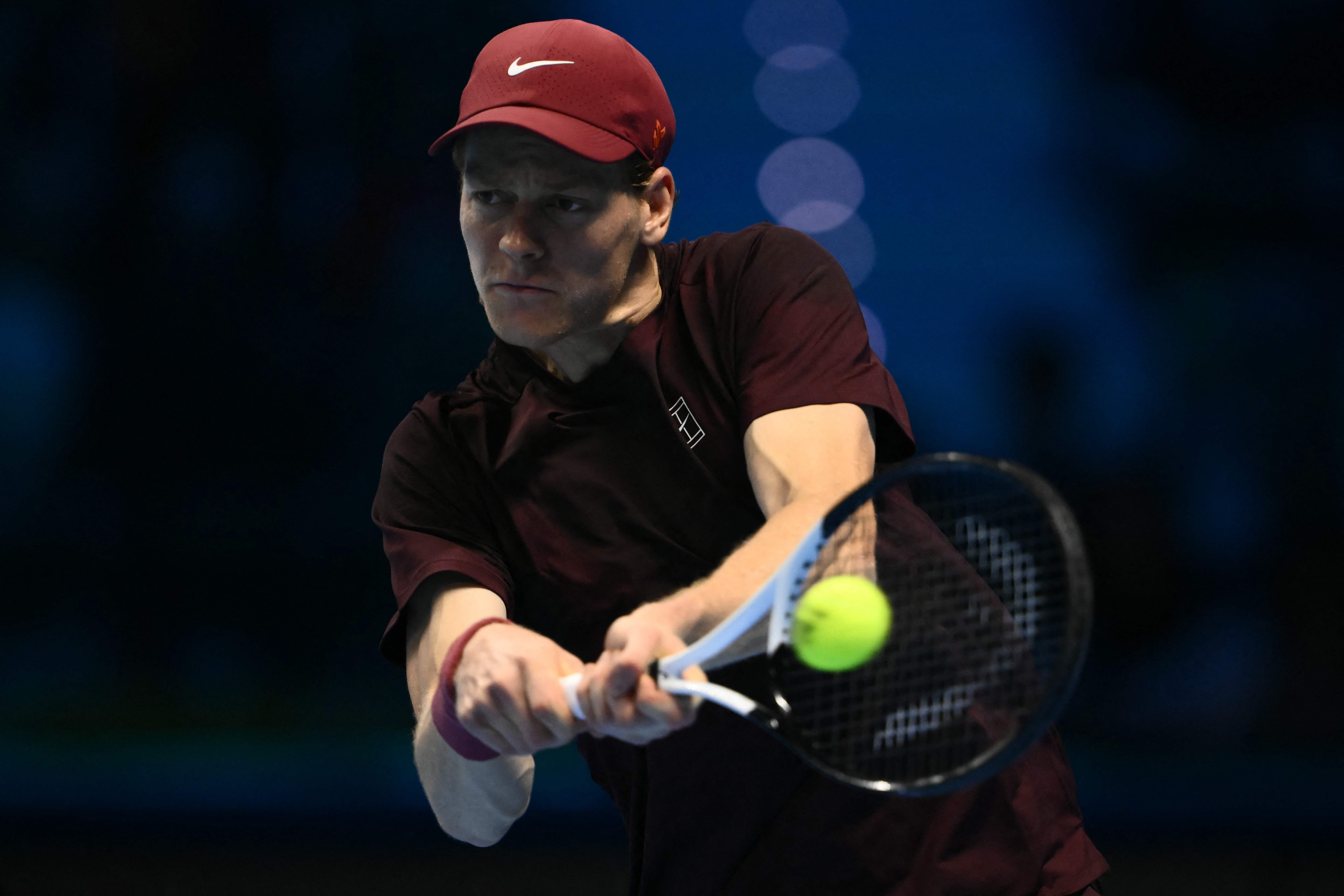 包含美网逆转ATP总决赛，辛纳点燃赛场的词条