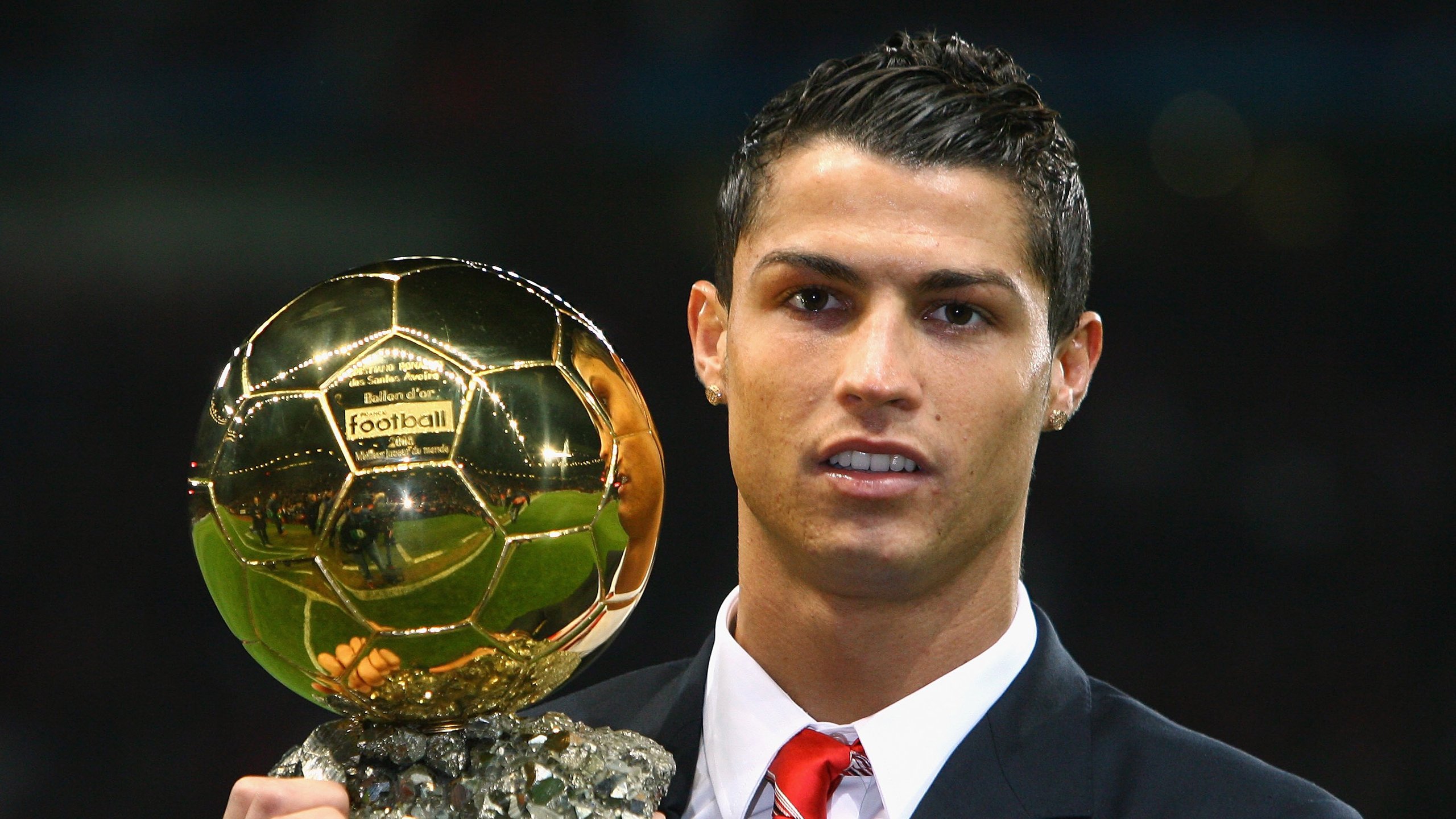 另一种英雄主义,当特奥的平庸和比利时的丑陋摧毁了勒沃库森