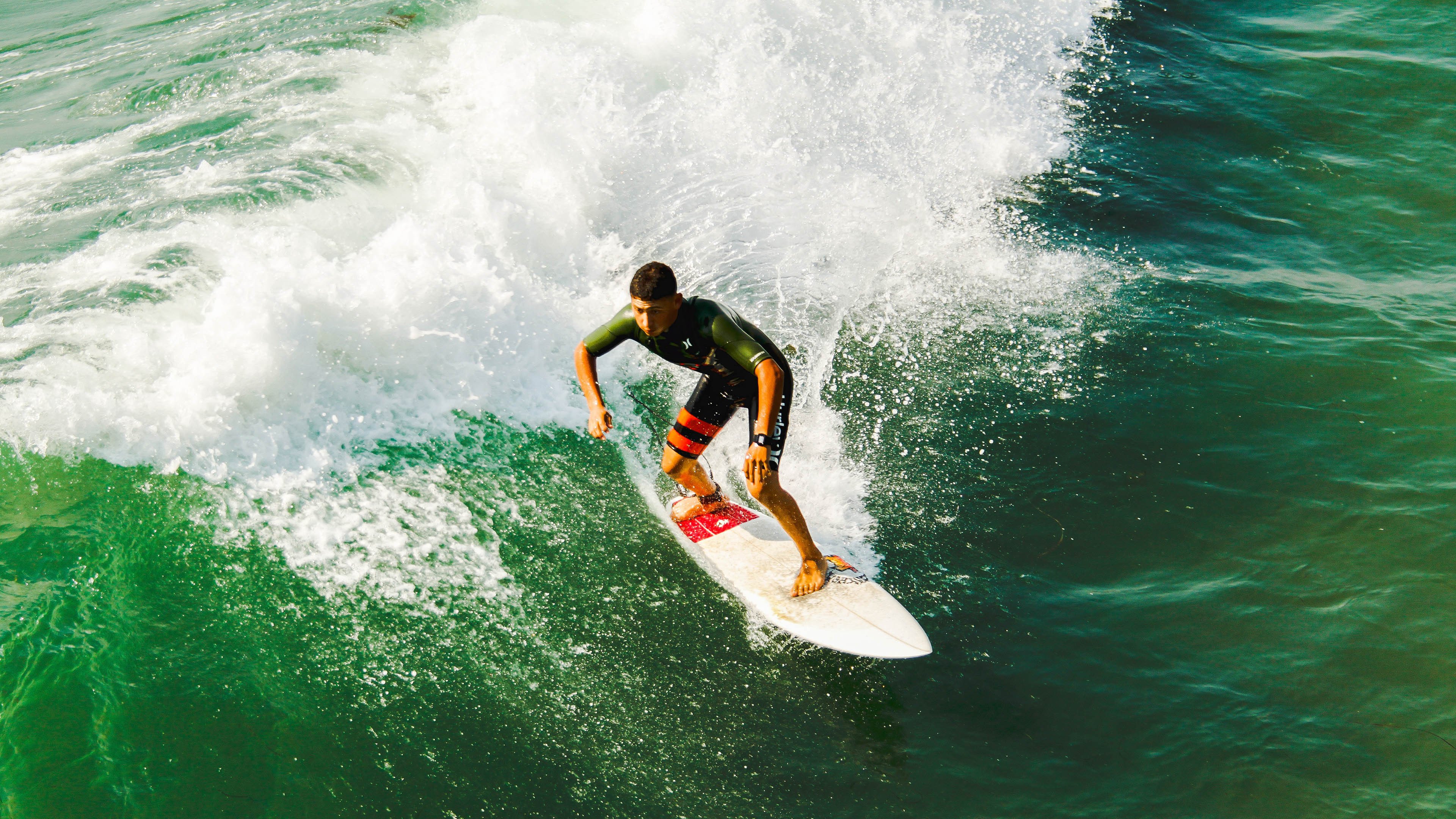 平行宇宙的篮球盛宴，青岛队完胜鹈鹕，利拉德统治全场