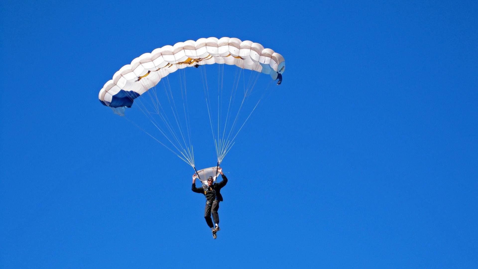 重压之下优雅绽放，从澳网沉默到总决赛舞台，鲁德如何以惊艳四座完成网球生涯的轻取宣言